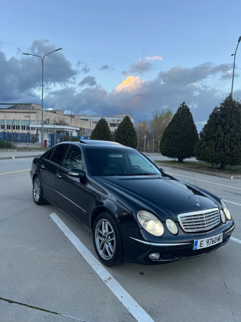 Mercedes-Benz E 220 2.2CDI, снимка 4 - Автомобили и джипове - 52974445