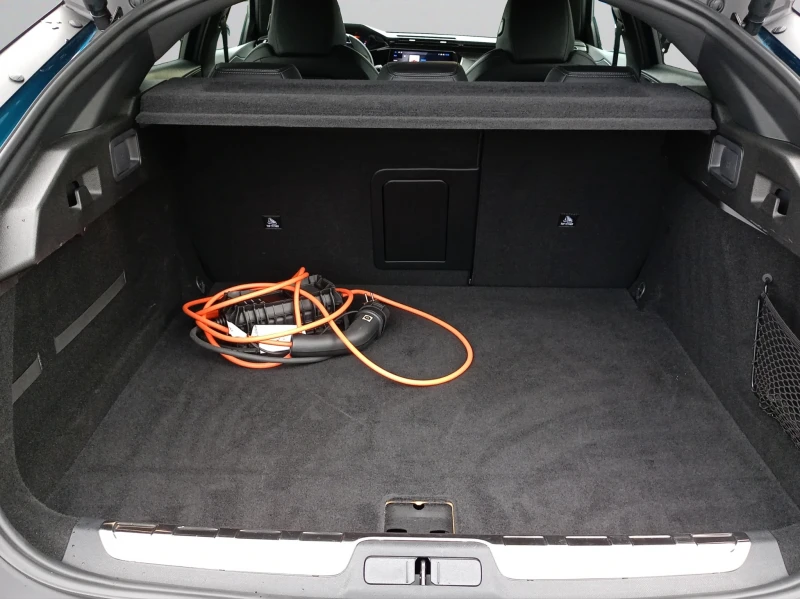 Peugeot 408 GT 1, 6 Plug-in HYBRID 2WD 180 e-EAT8 EURO 6.4, снимка 9 - Автомобили и джипове - 53045864