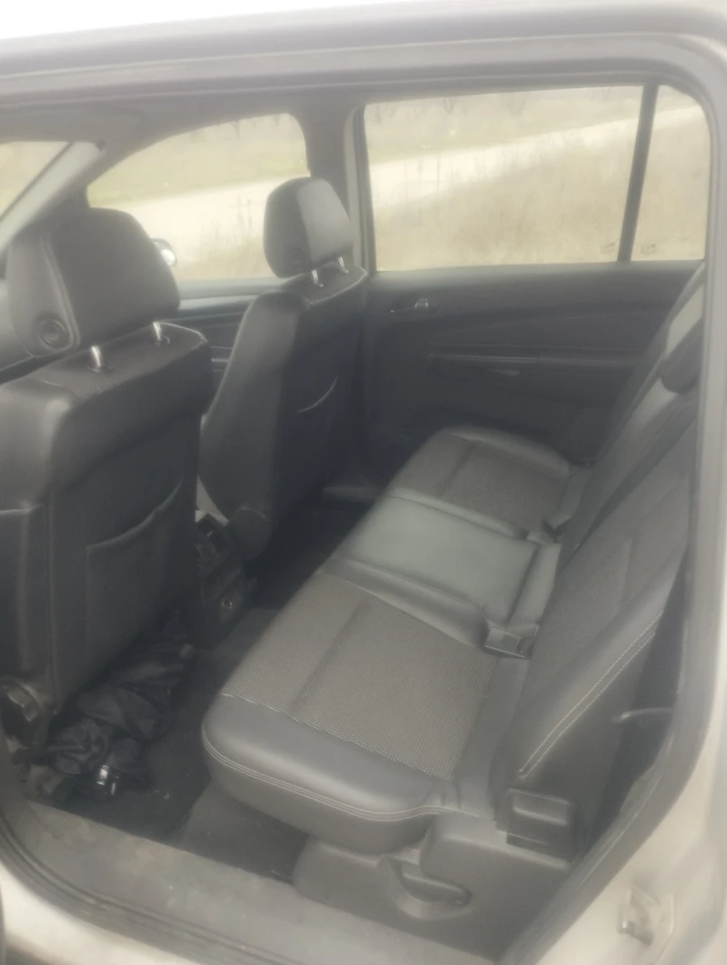 Opel Zafira 1.9, снимка 10 - Автомобили и джипове - 53220979