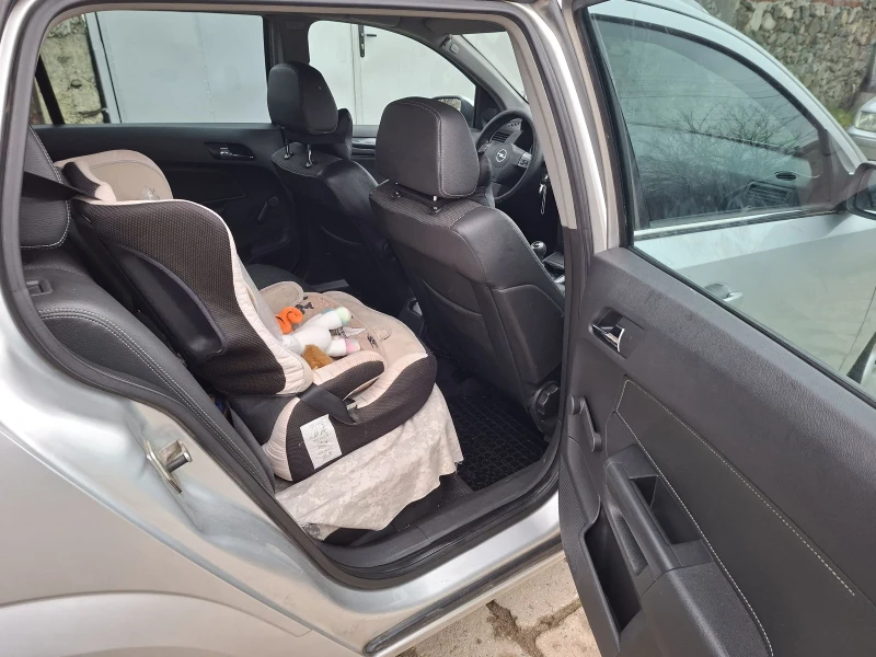 Opel Astra, снимка 8 - Автомобили и джипове - 53291038