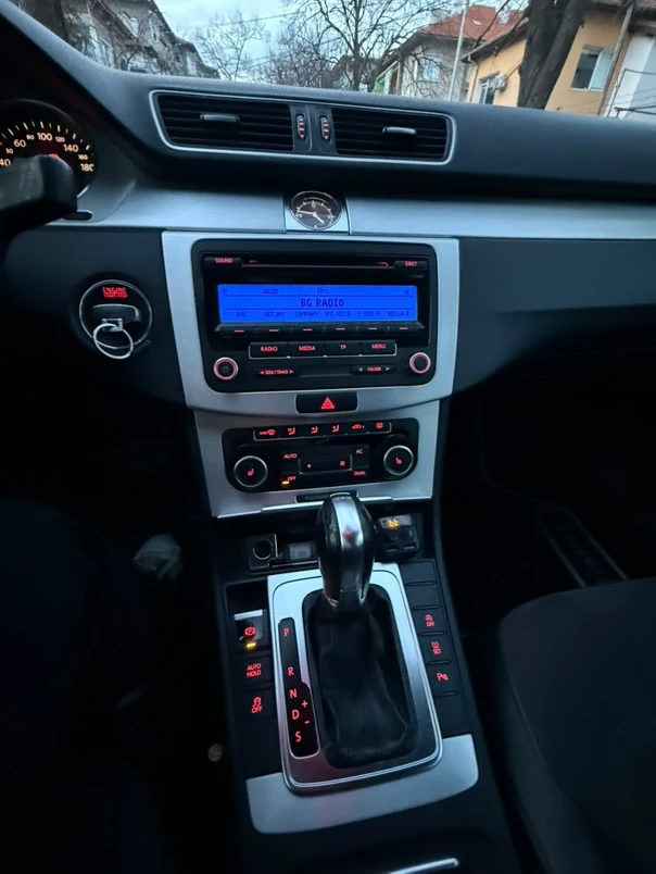 VW Passat, снимка 9 - Автомобили и джипове - 52579656