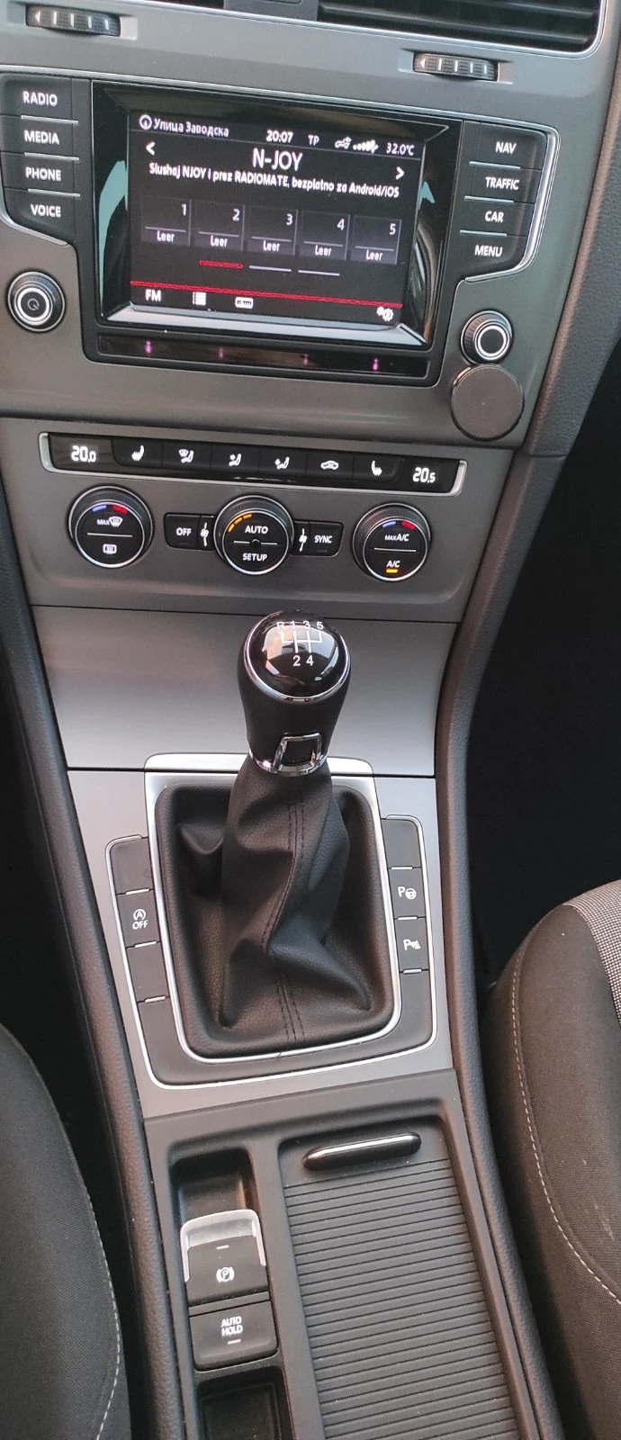 VW Golf 1.6 TDI Germany, снимка 14 - Автомобили и джипове - 55606586