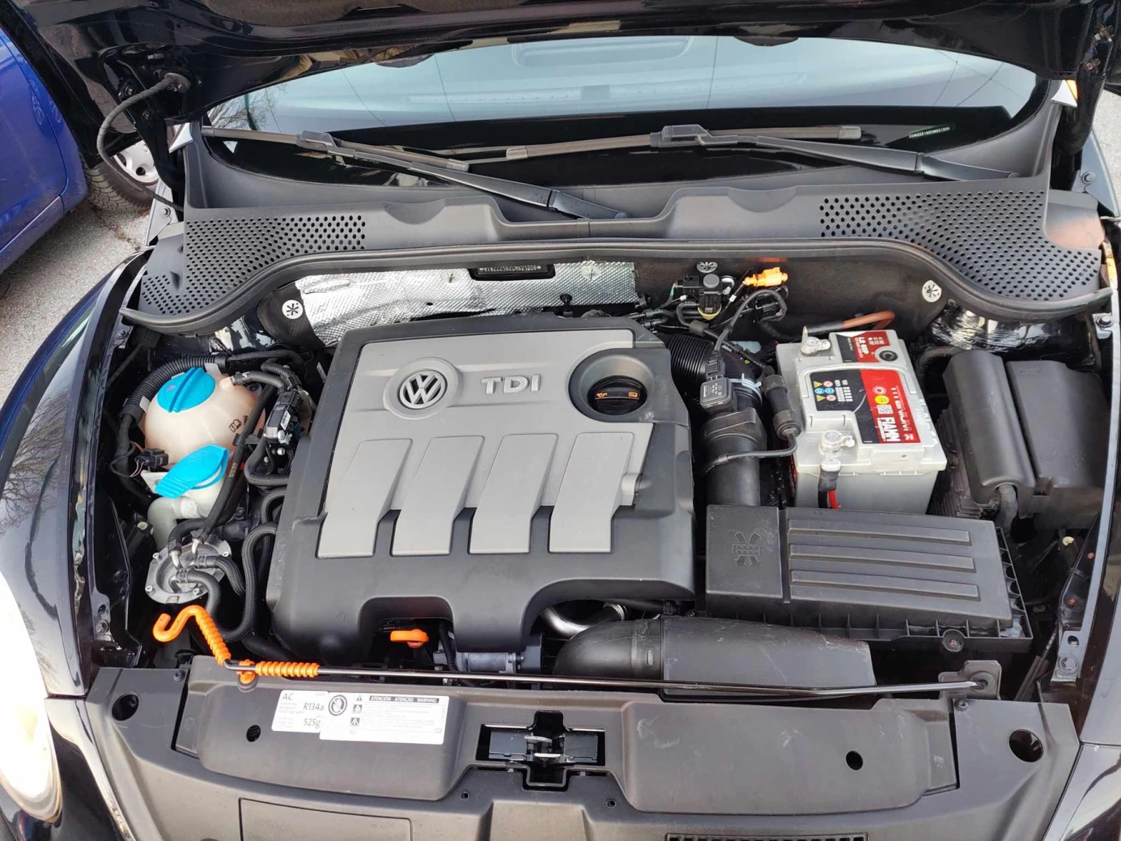 VW Beetle 1, 6TDI 105ps NAVI | Mobile.bg   14