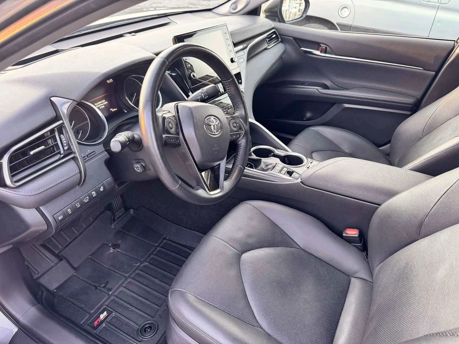 Toyota Camry 2, 5 HYBRID - изображение 8