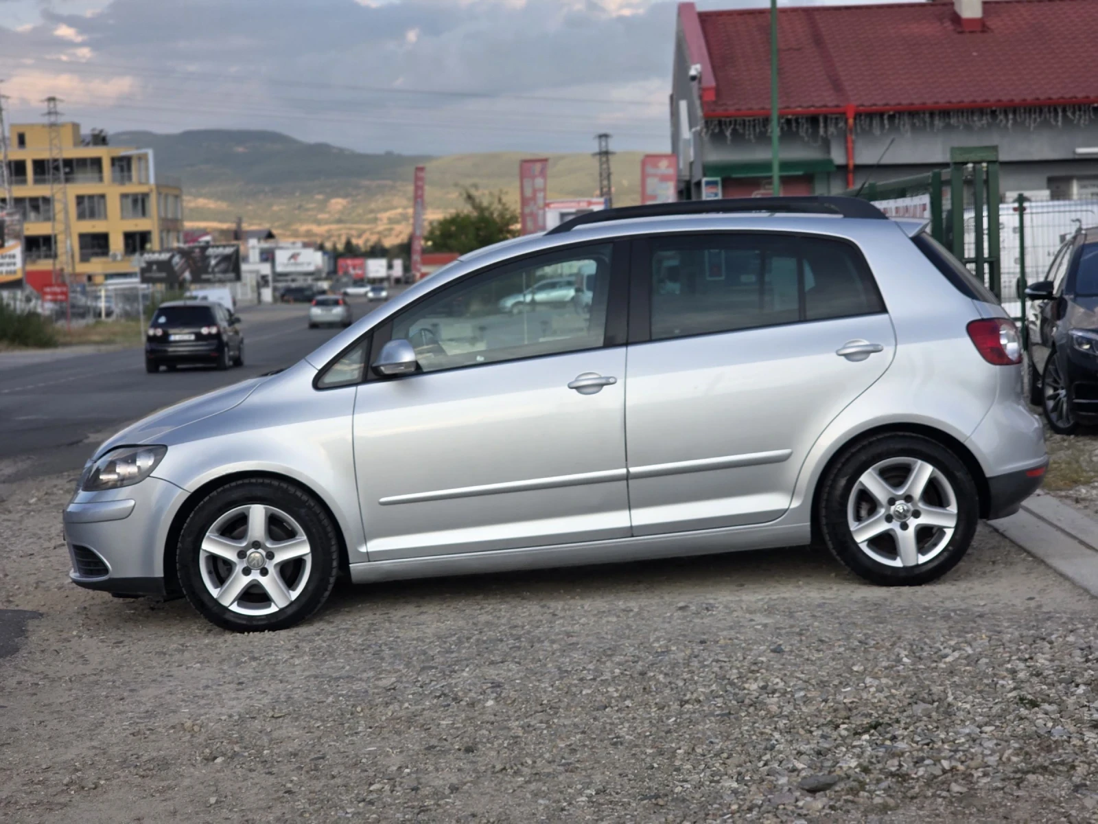VW Golf Plus 2.0tdi 140hp Топ - изображение 2