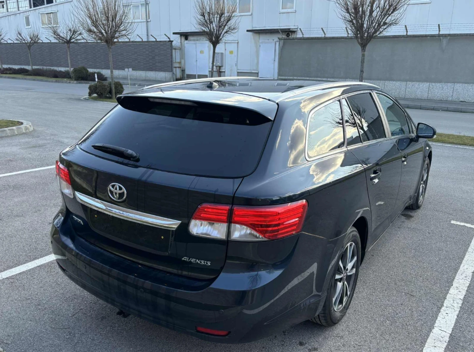 Toyota Avensis  - изображение 3