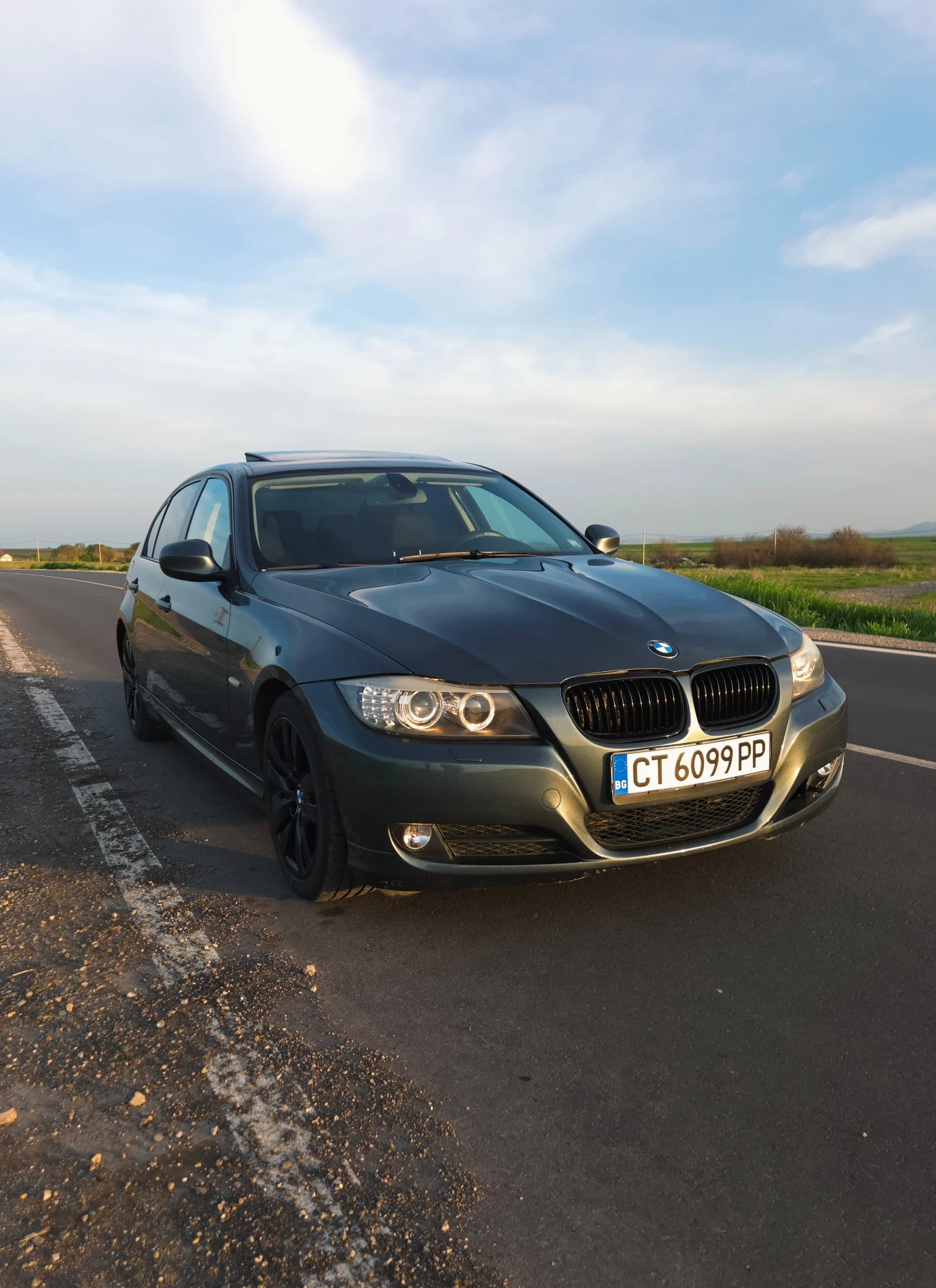 BMW 320, снимка 4 - Автомобили и джипове - 54238603