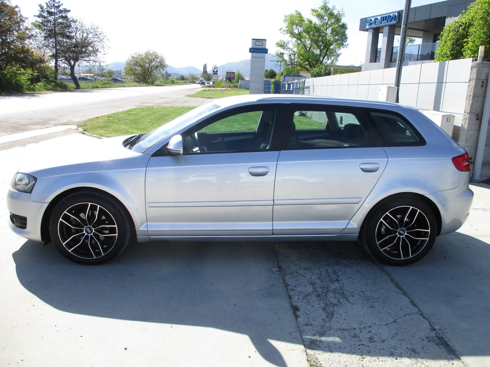 Audi A3 2.0TDI/140кс./6-СКОРОСТИ/КАТО НОВА, снимка 7 - Автомобили и джипове - 54428119