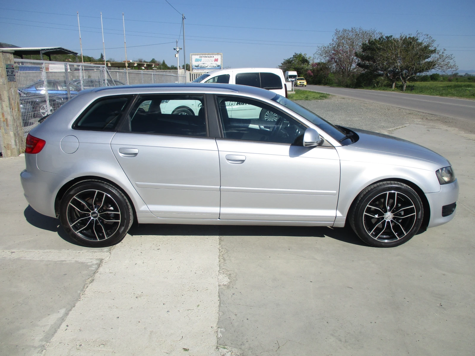 Audi A3 2.0TDI/140кс./6-СКОРОСТИ/КАТО НОВА, снимка 3 - Автомобили и джипове - 54428119