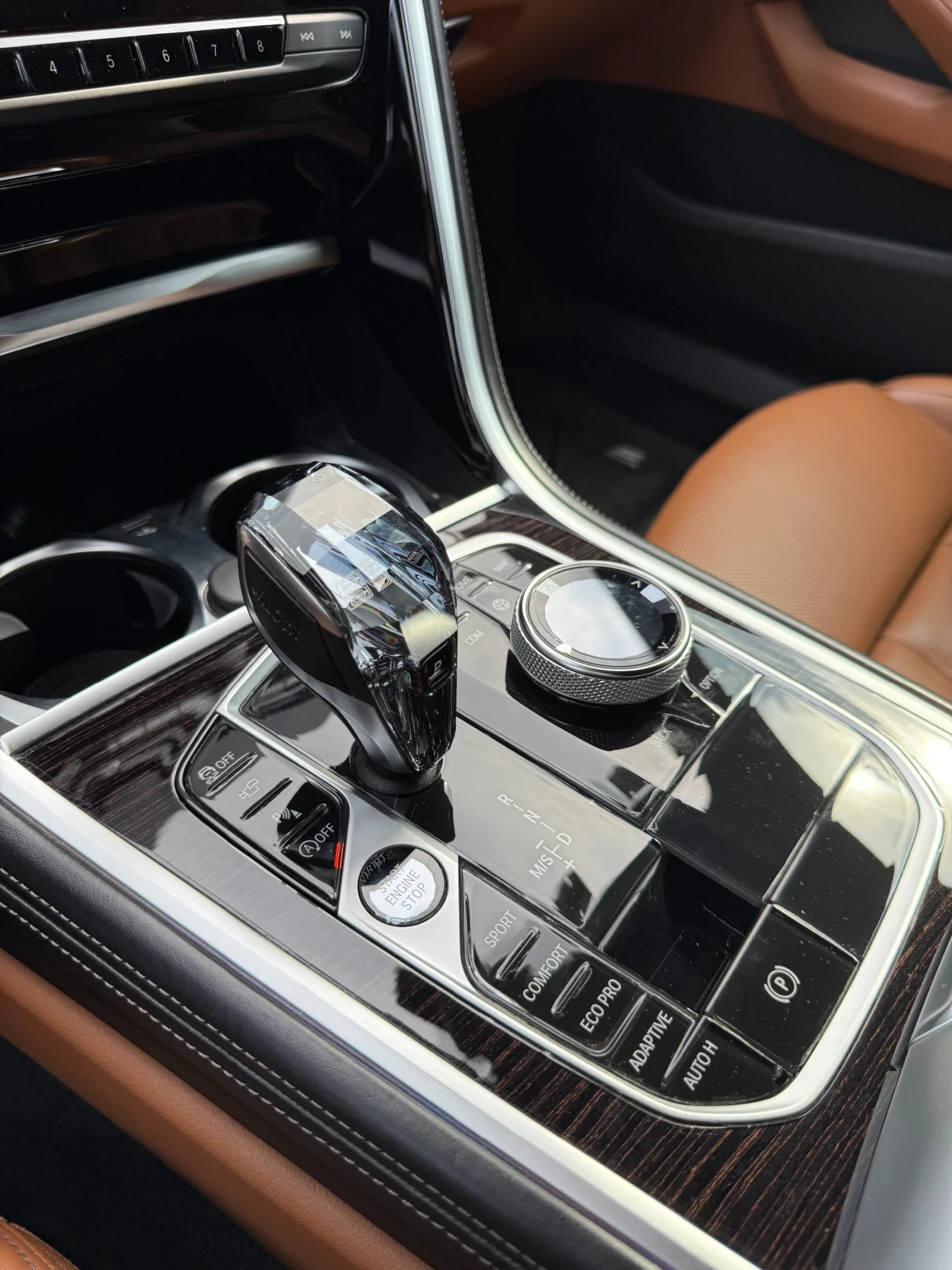 BMW 840 CARBON DISTRN LASER CRYSTL INDVDL 360 CMR, снимка 13 - Автомобили и джипове - 54455691