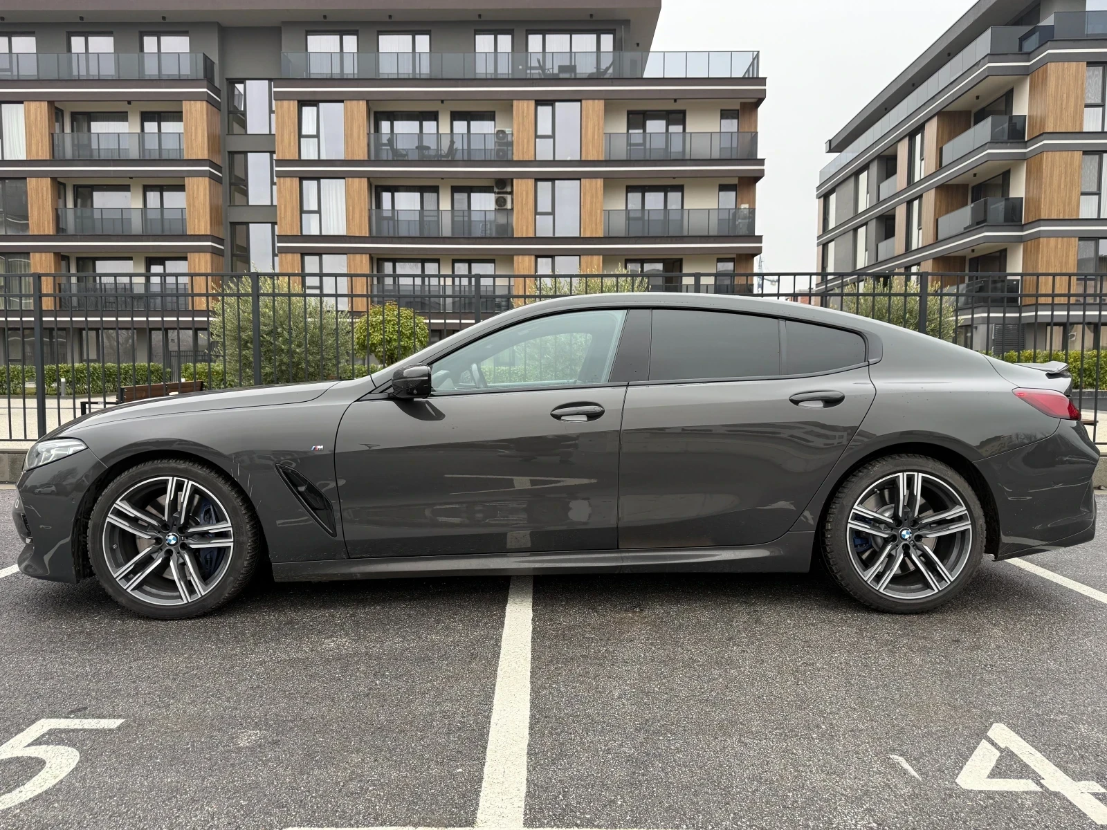 BMW 840 CARBON DISTRN LASER CRYSTL INDVDL 360 CMR, снимка 2 - Автомобили и джипове - 54455691
