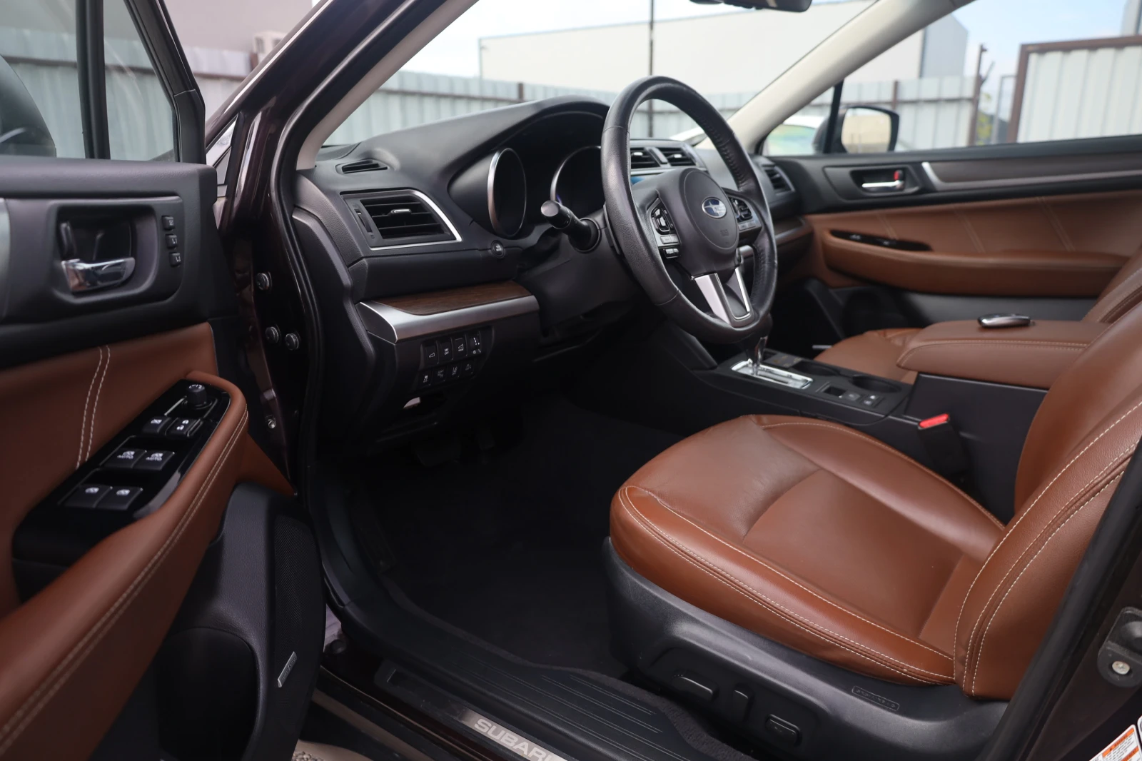 Subaru Outback 3.6R 4WD Distr Blind KeyGO HlK KAM 4xSzH Memory, снимка 11 - Автомобили и джипове - 54781441