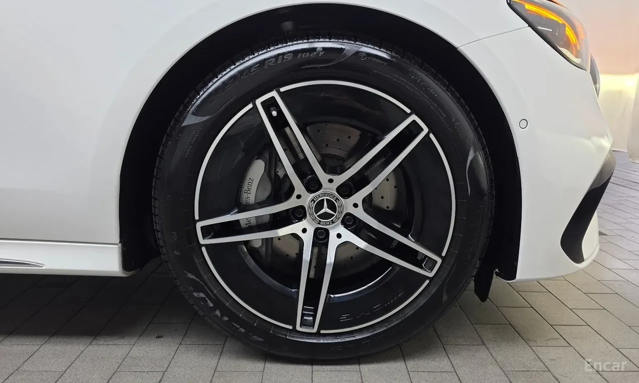 Mercedes-Benz E 300 AMG Line| 4MATIC| BURMESTER| MATRIX LED| , снимка 13 - Автомобили и джипове - 55008642