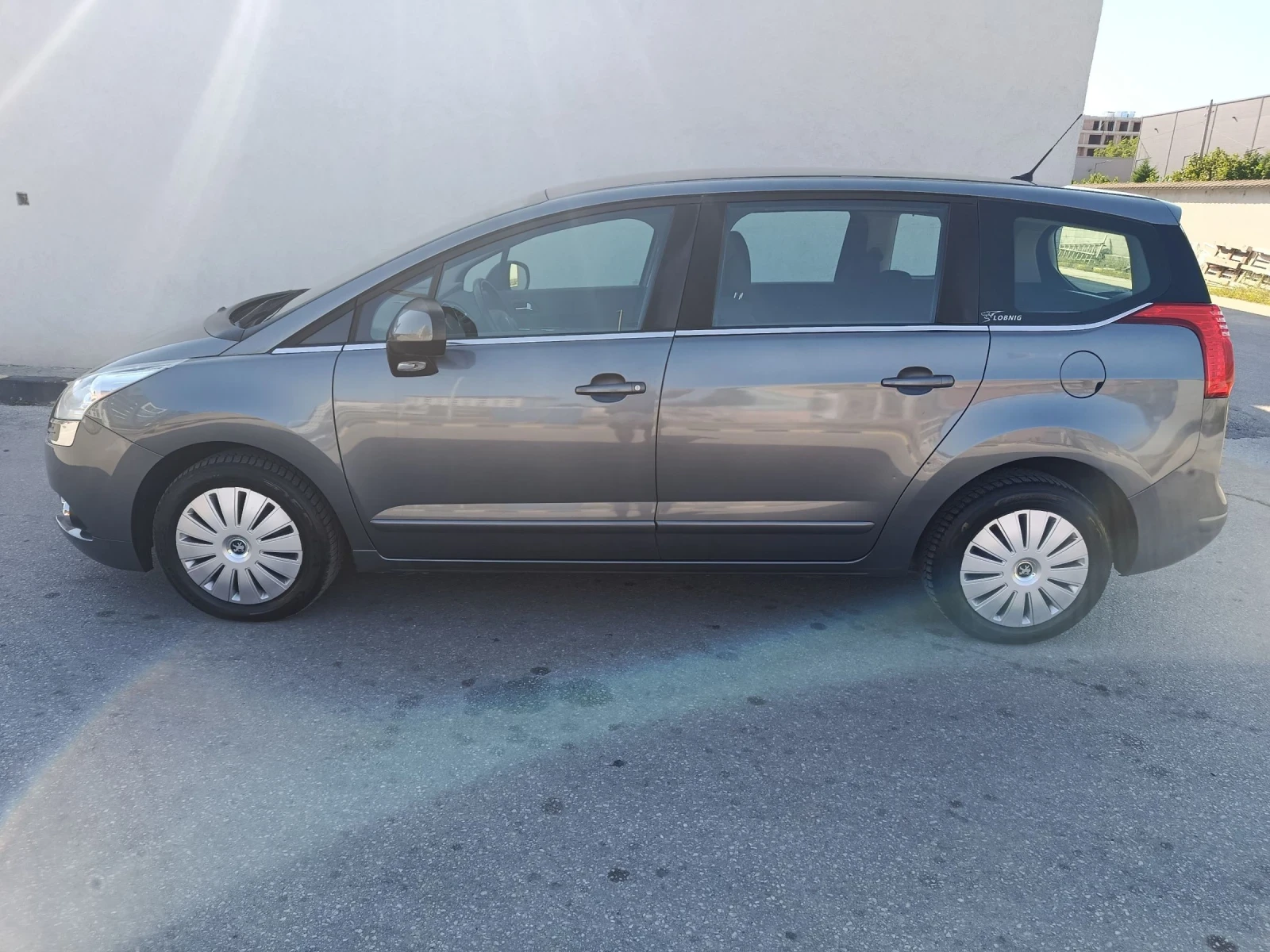 Peugeot 5008 1.6HDI 112k 5 места Ръчка, снимка 2 - Автомобили и джипове - 55504652
