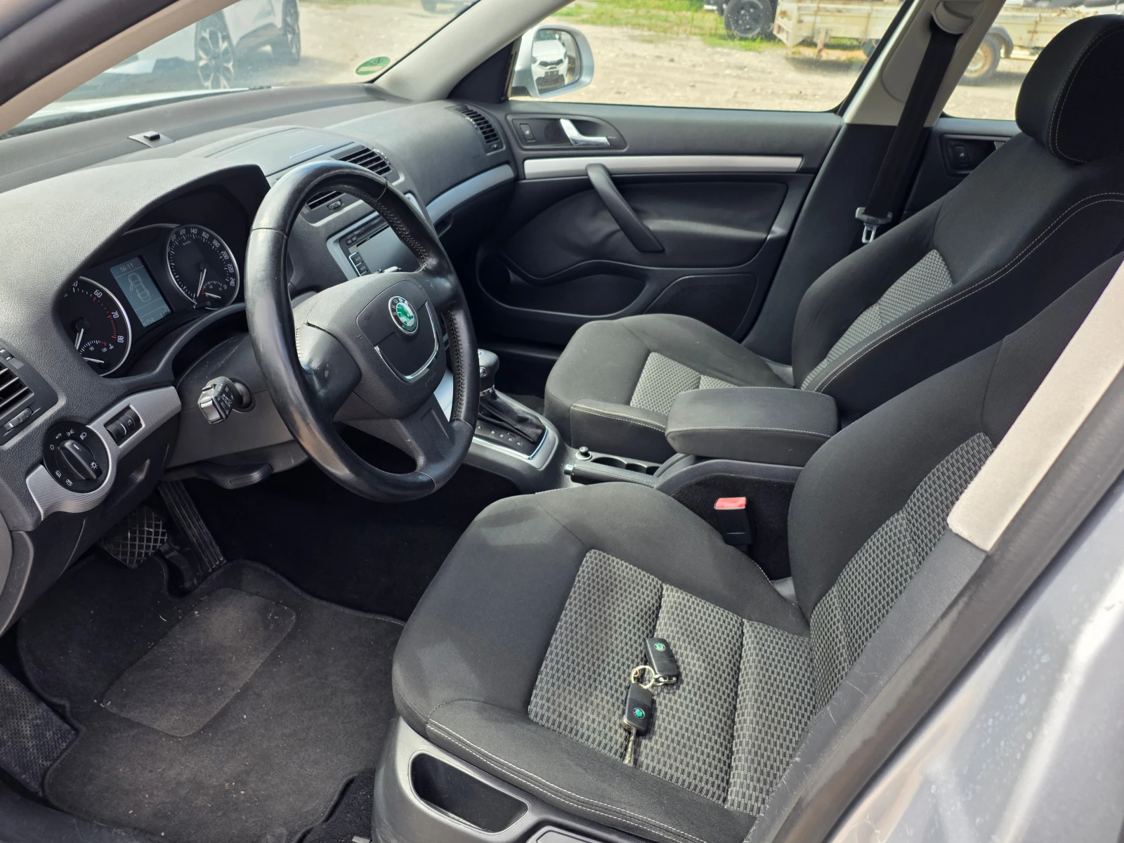 Skoda Octavia 1.4/96000km/НОВА/, снимка 10 - Автомобили и джипове - 55729177