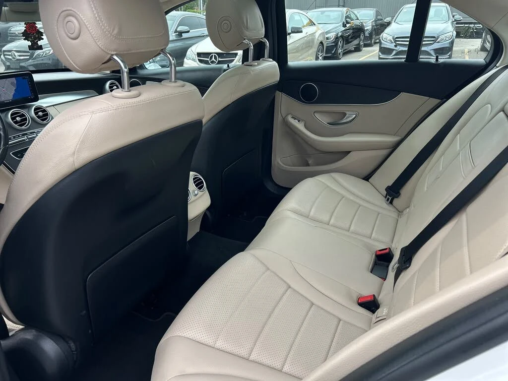 Mercedes-Benz C 300 4MATIC * AMG LINE* FULL, снимка 15 - Автомобили и джипове - 55791143