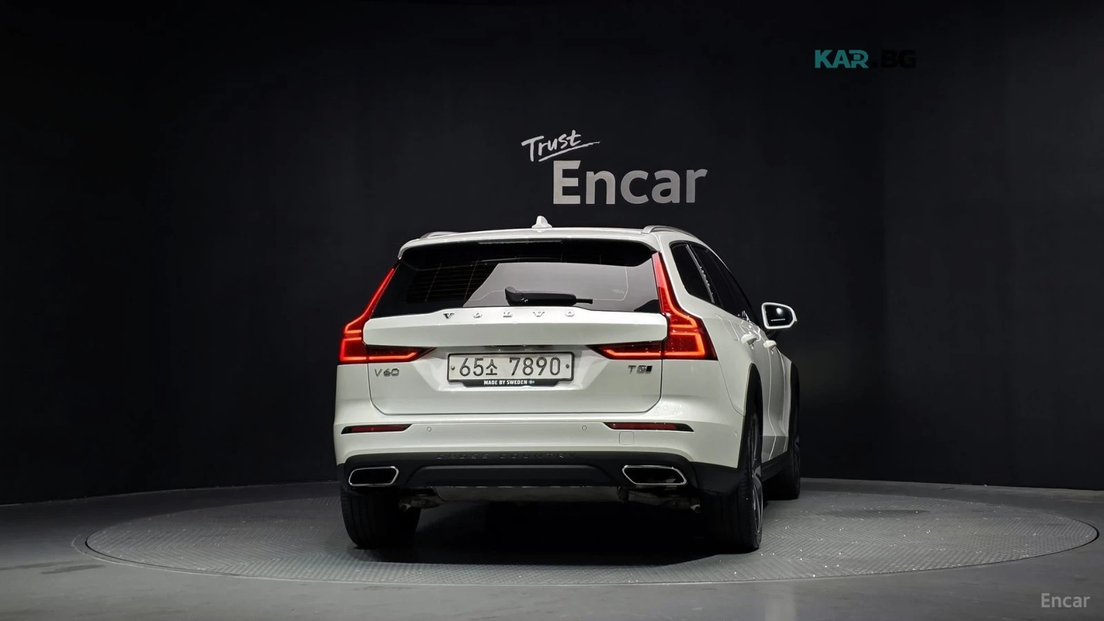 Volvo V60 Cross Country T5 Pro* 360* МАСАЖИ* ПАНО, снимка 4 - Автомобили и джипове - 55954983