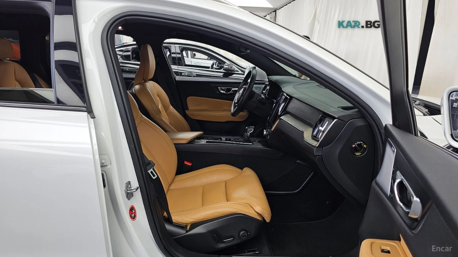 Volvo V60 Cross Country T5 Pro* 360* МАСАЖИ* ПАНО, снимка 9 - Автомобили и джипове - 55954983