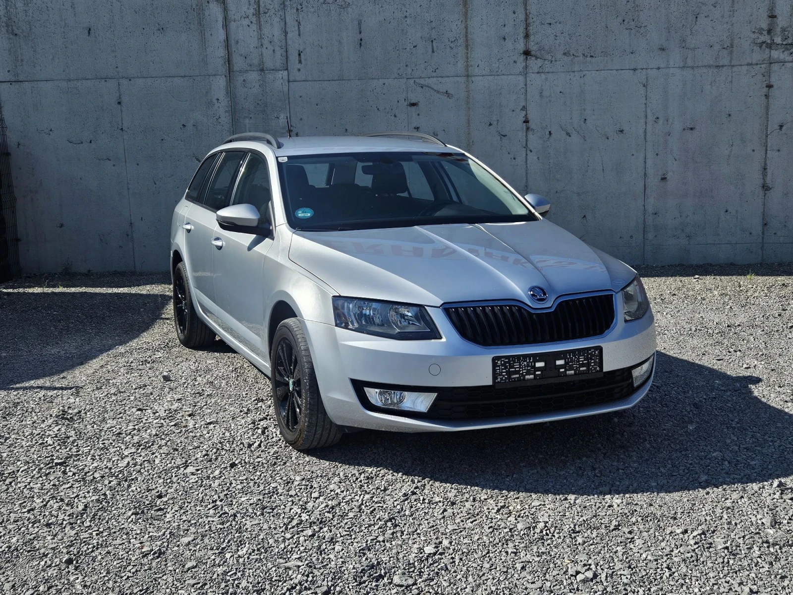 Skoda Octavia 1.6tdi 4x4, снимка 8 - Автомобили и джипове - 56185778