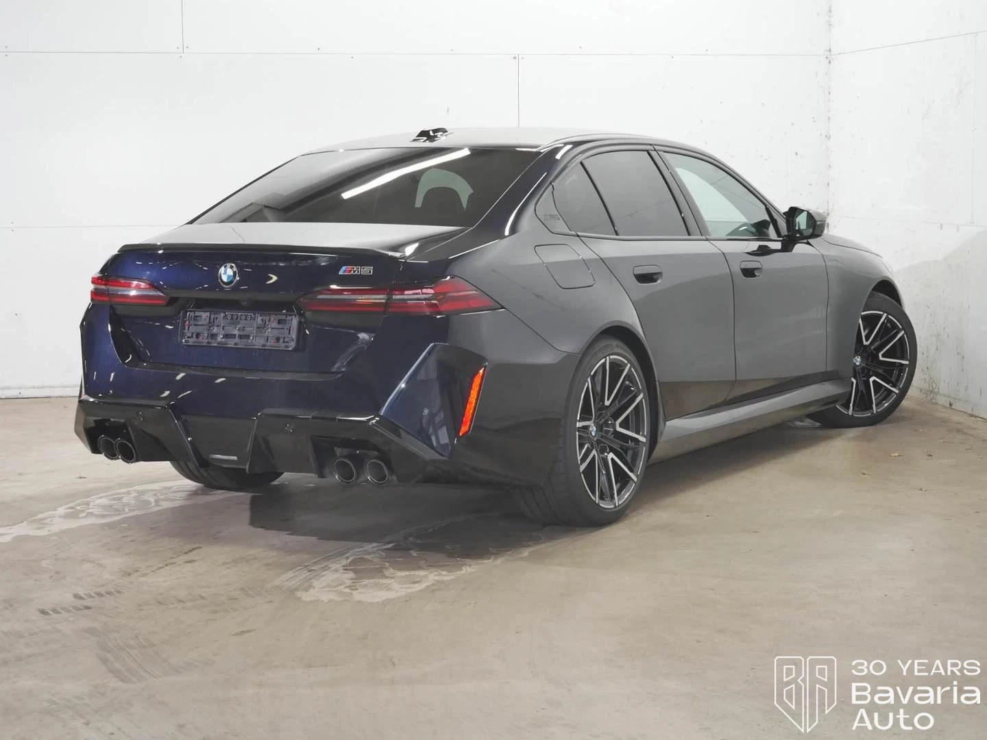 BMW M5 xDrive Steptronic Drivelogic, снимка 3 - Автомобили и джипове - 56632842