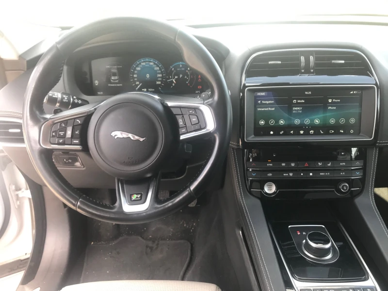 Jaguar F-PACE 3.0D /R-Sport/, снимка 10 - Автомобили и джипове - 47190541