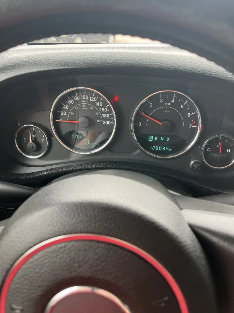 Jeep Wrangler Sahara, снимка 10 - Автомобили и джипове - 52027647