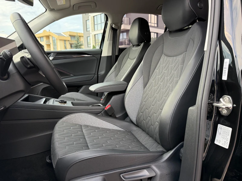 VW Tiguan Гаранция* ACC* 360* LED* IQ DRIVE* GOAL, снимка 12 - Автомобили и джипове - 52143205