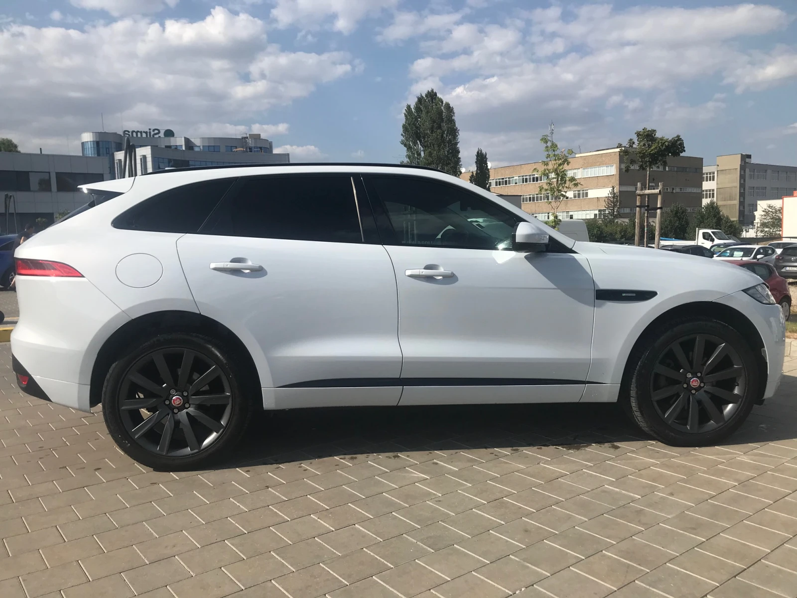 Jaguar F-PACE 3.0D /R-Sport/ - изображение 3