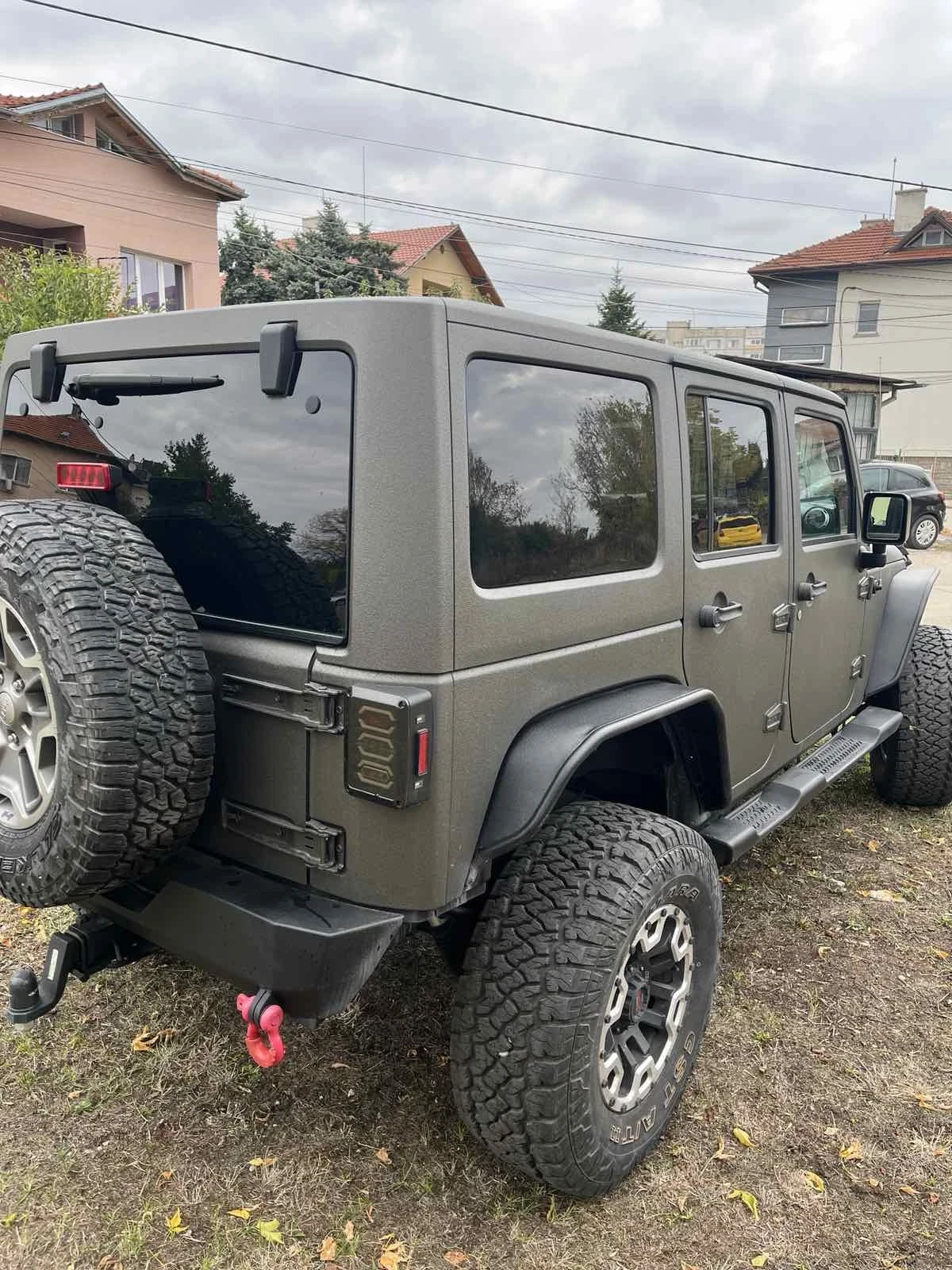 Jeep Wrangler Sahara - изображение 4