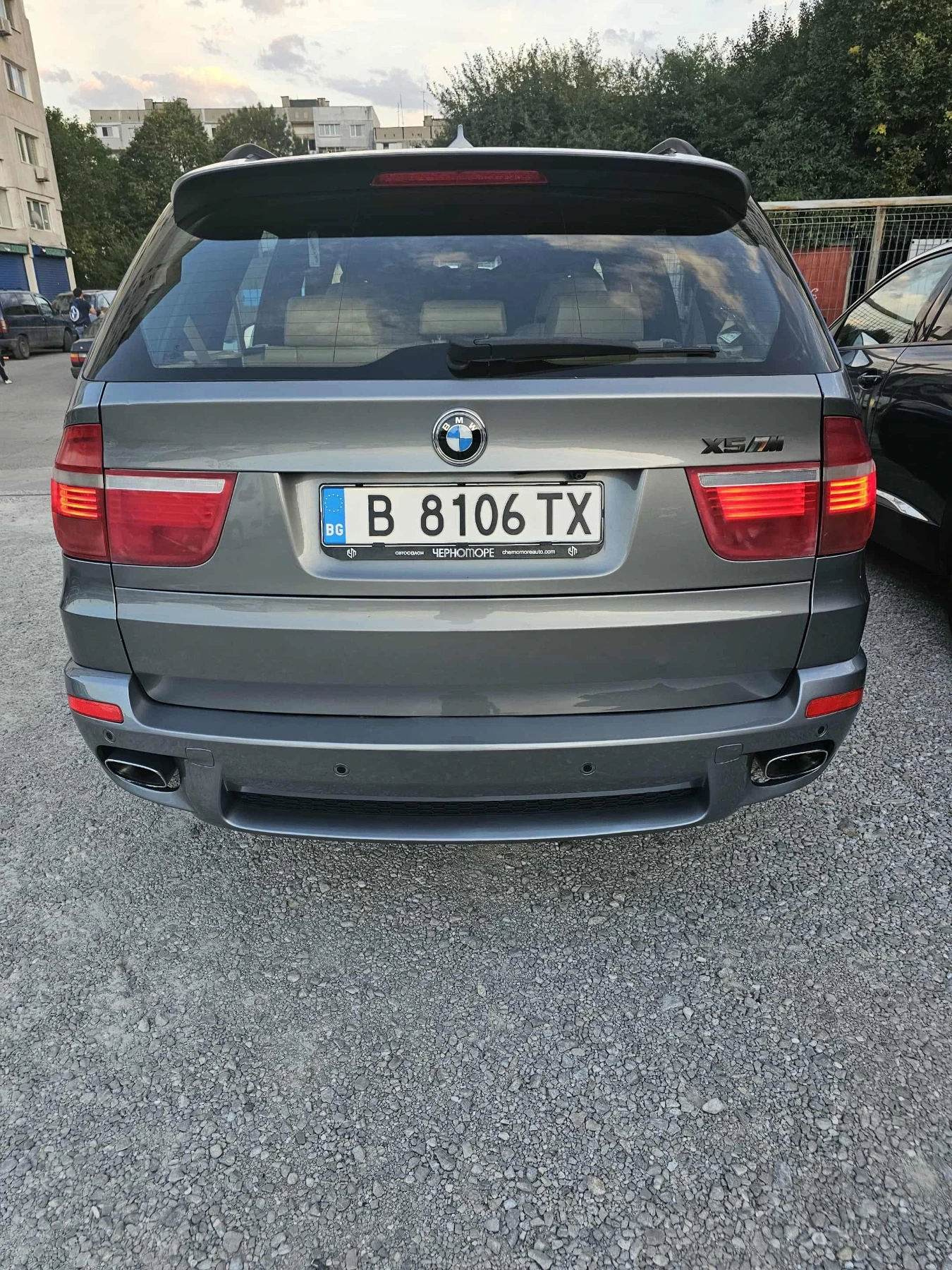 BMW X5 4.8i M - изображение 2