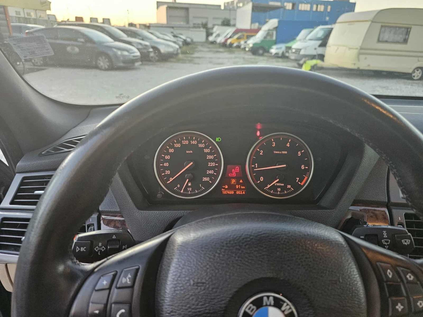 BMW X5 4.8i M - изображение 7