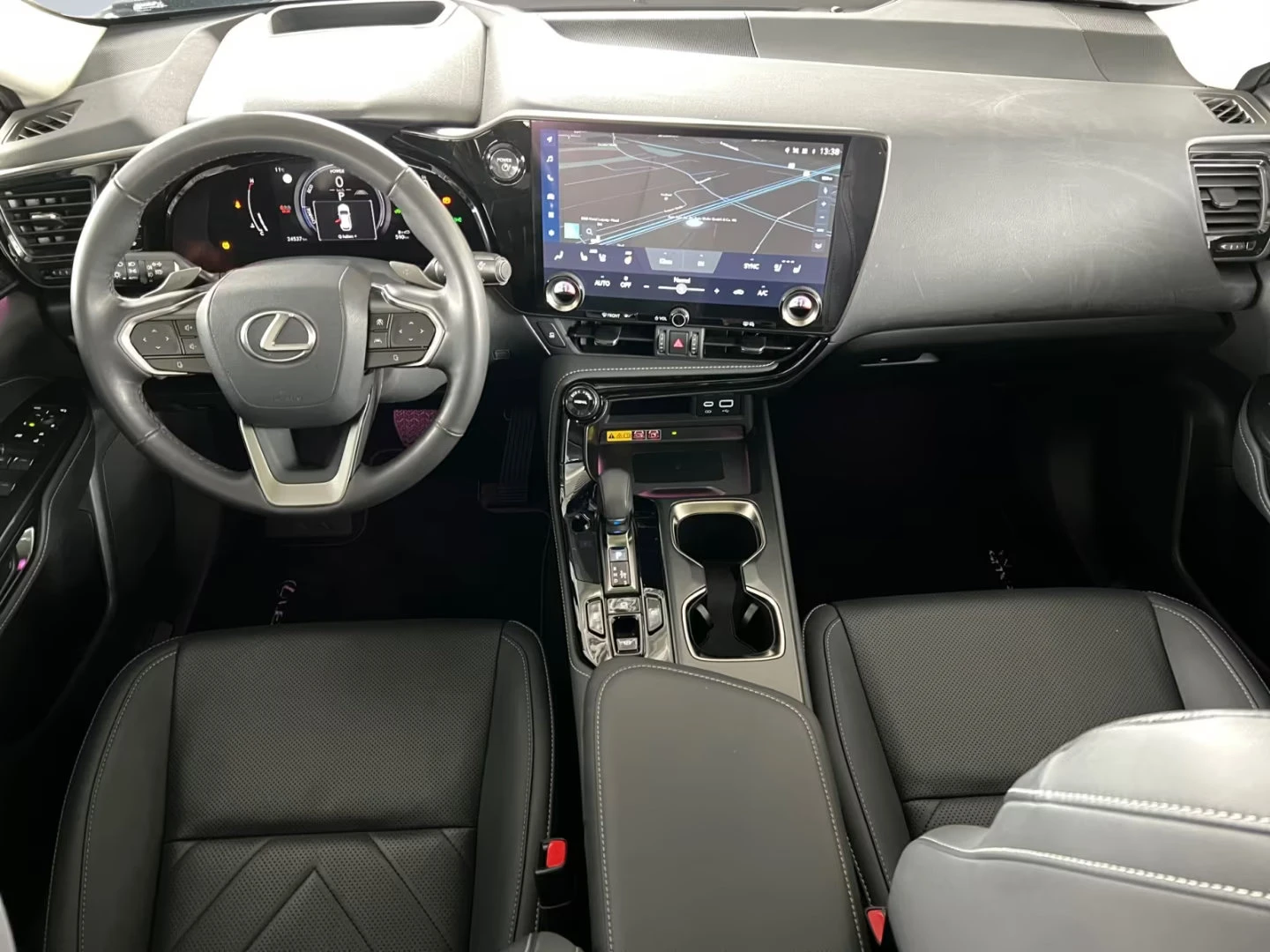 Lexus NX 350h 2.5HEV/243HP/FWD/EXECUTIVE/PANO/360/MEMO/LED/842g - изображение 7