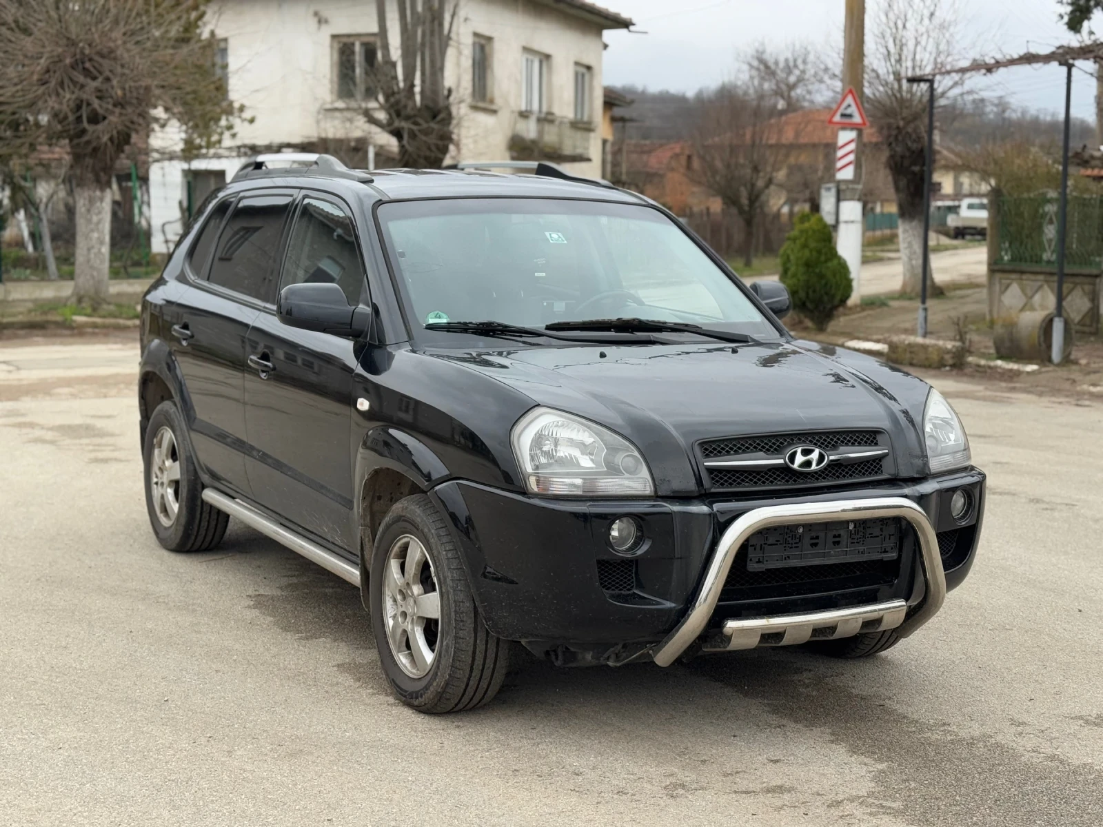 Hyundai Tucson 2.0i* Климатроник* , снимка 6 - Автомобили и джипове - 53951512