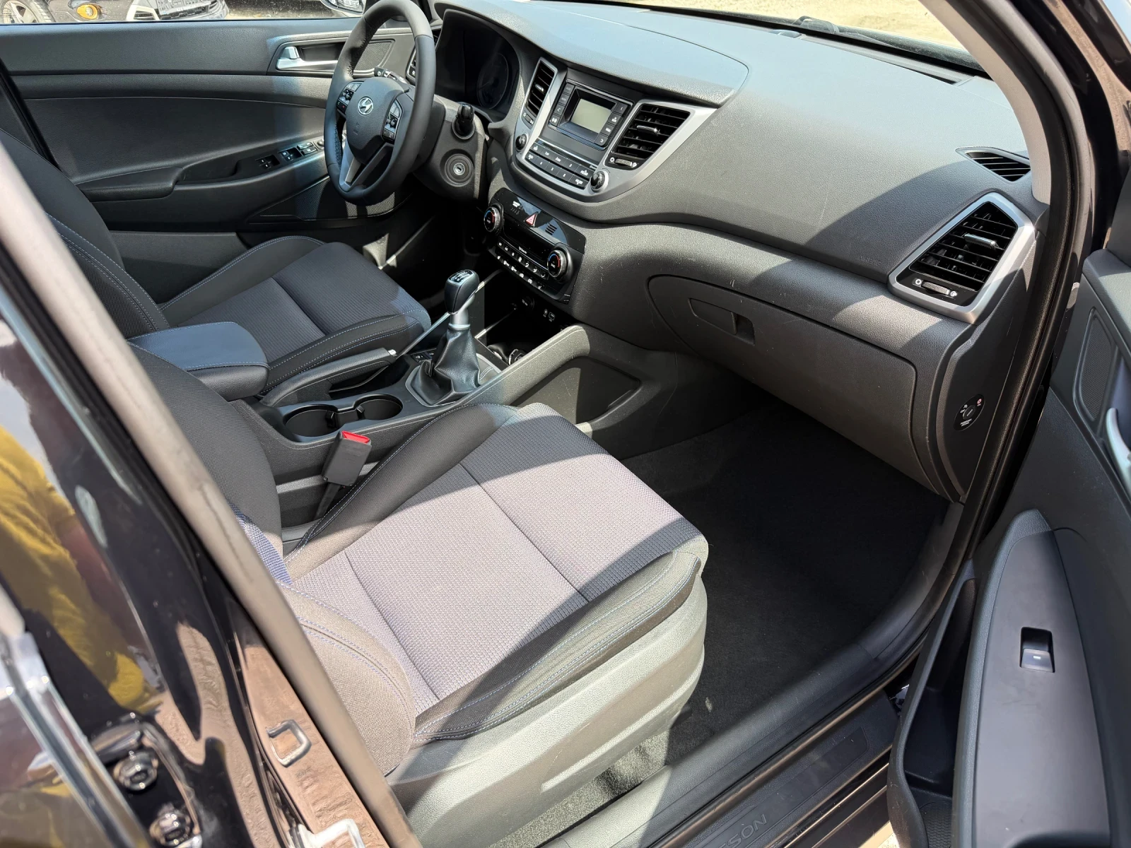 Hyundai Tucson 1.7/116кс 2WD EVRO6 150000км Сервизни документи, снимка 14 - Автомобили и джипове - 54808139