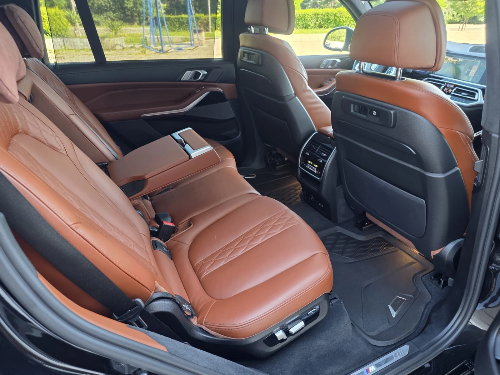 BMW X7 M50i Performance, снимка 14 - Автомобили и джипове - 54861563