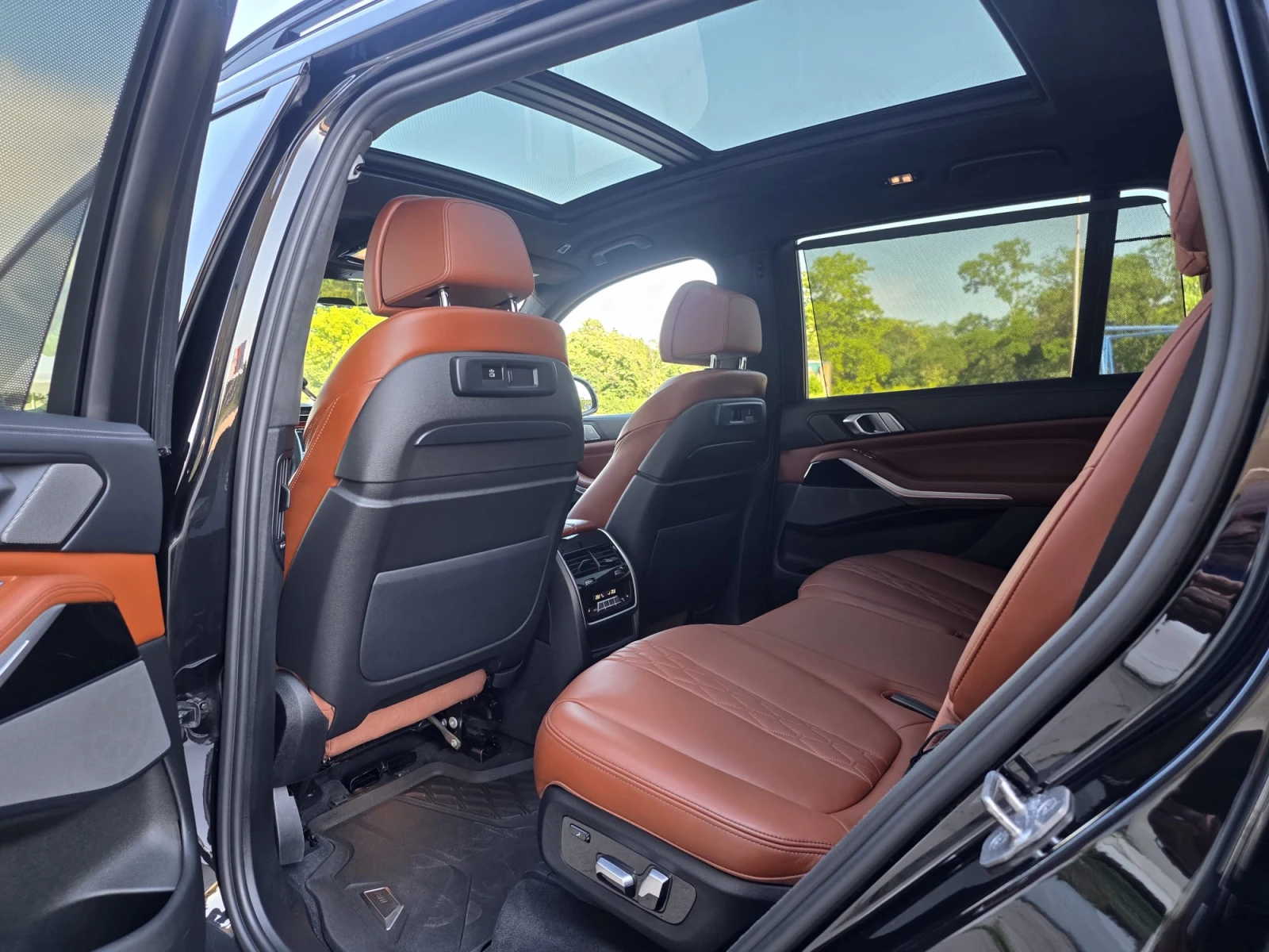 BMW X7 M50i Performance, снимка 13 - Автомобили и джипове - 54861563