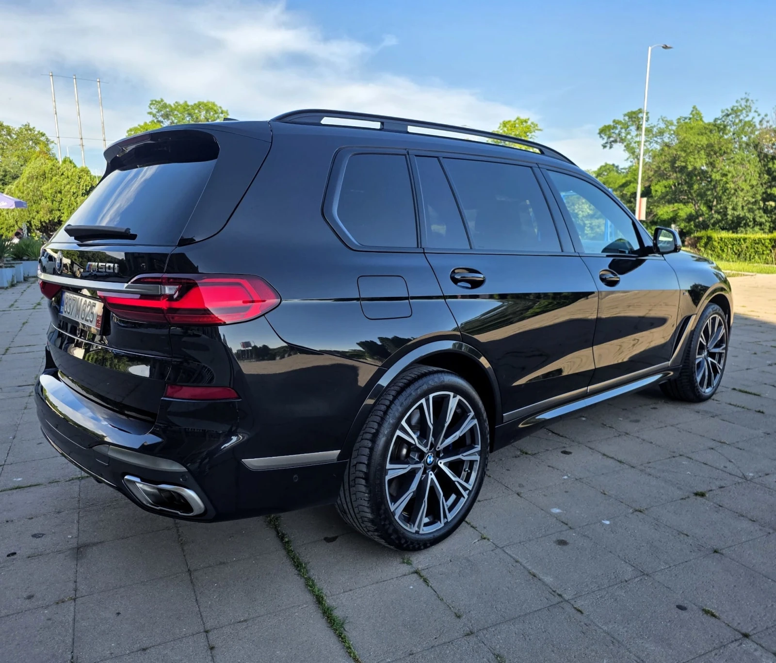 BMW X7 M50i Performance, снимка 7 - Автомобили и джипове - 54861563