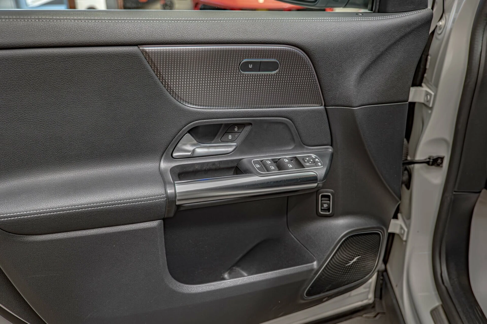 Mercedes-Benz EQA 250/Burmester/Камера 360/Lane Assist/Blind Assist/, снимка 8 - Автомобили и джипове - 55078811