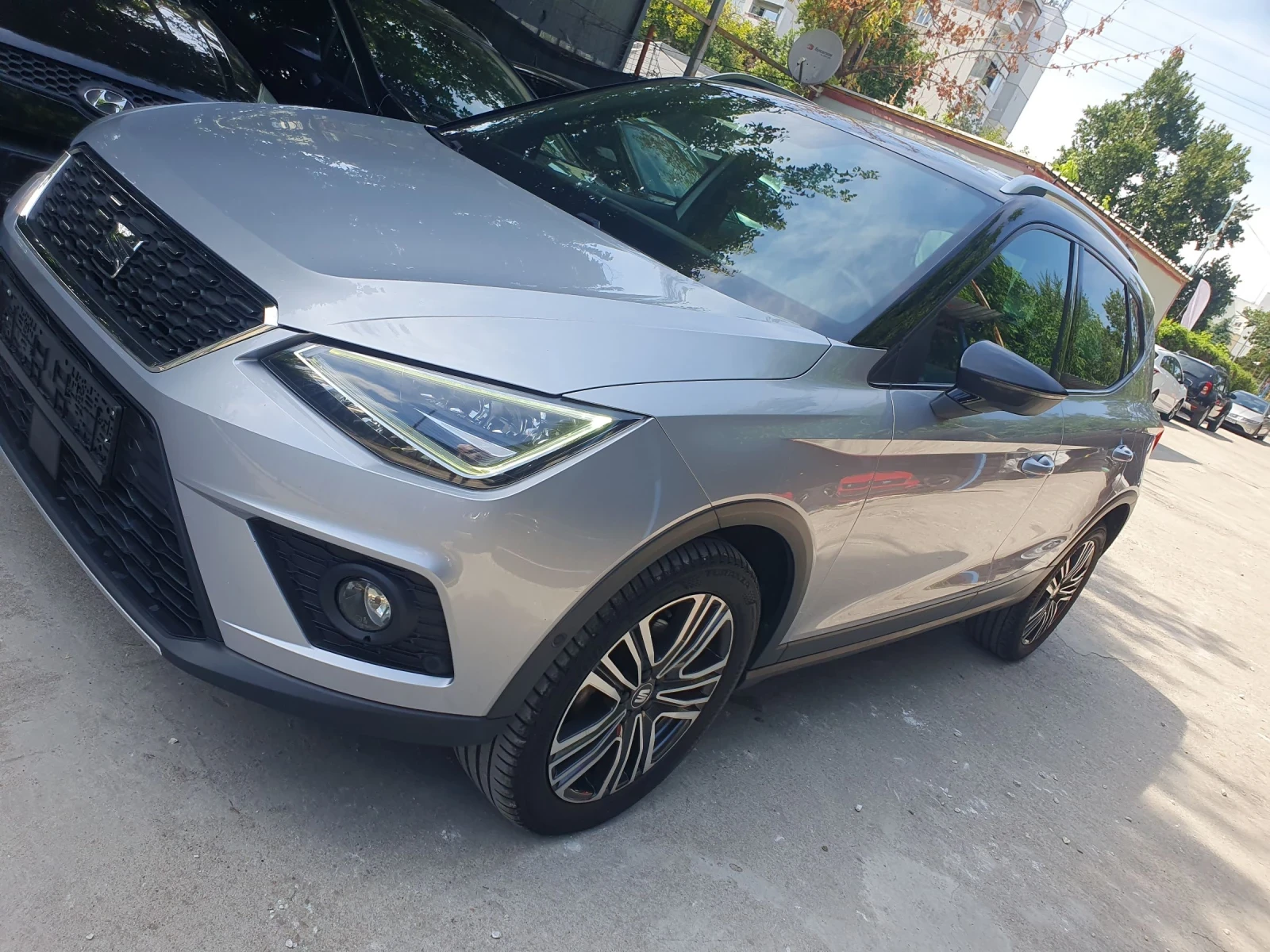 Seat Arona 1.6 TDI AUT NAVI KAMERA DIGITAL , снимка 3 - Автомобили и джипове - 55206129