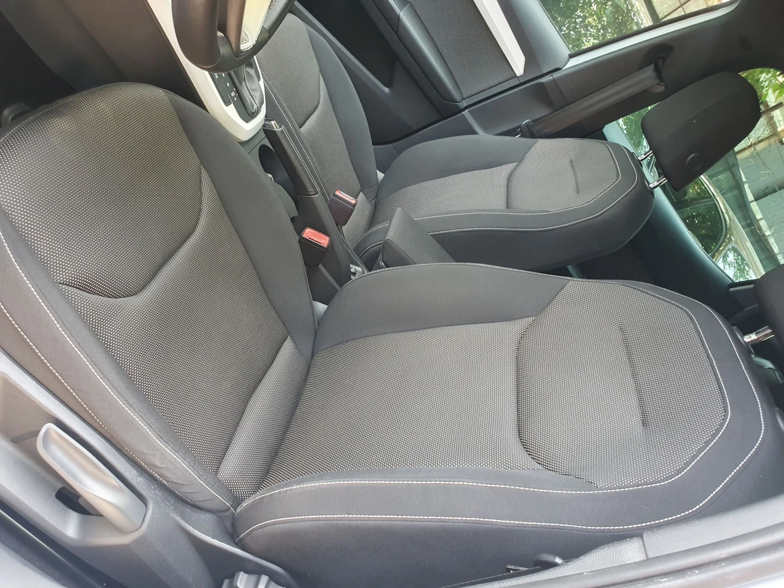 Seat Arona 1.6 TDI AUT NAVI KAMERA DIGITAL , снимка 9 - Автомобили и джипове - 55206129