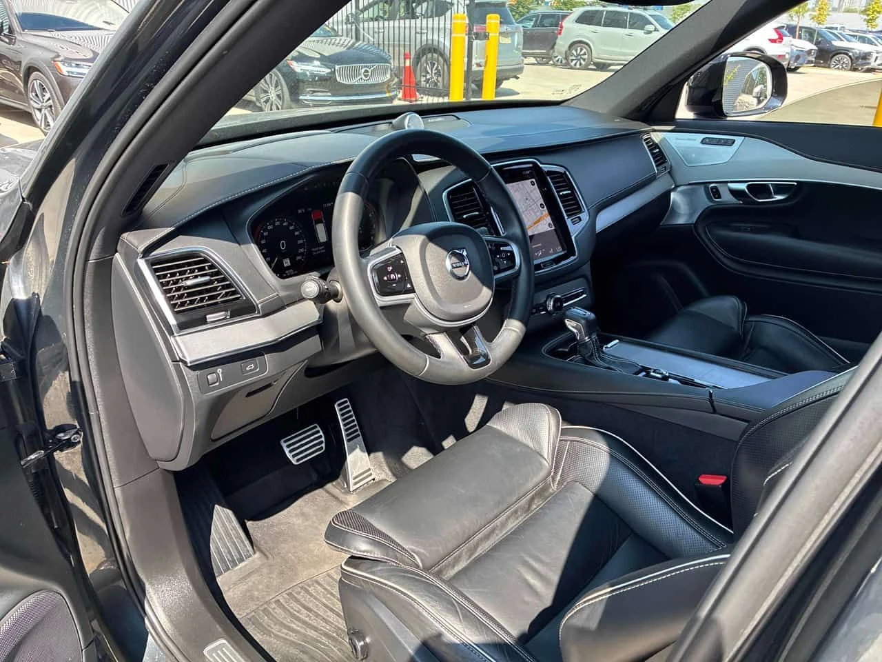 Volvo Xc90  R Design / ДИСТРОНИК / 360 / B&W / HUD / MEMORY , снимка 7 - Автомобили и джипове - 55583959