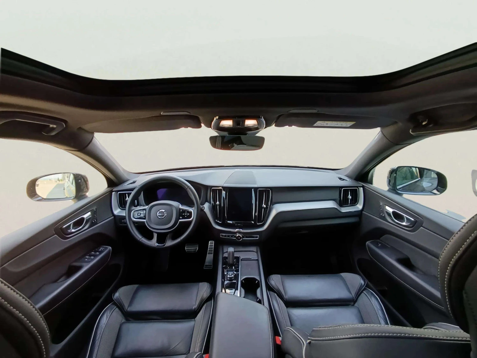 Volvo XC60 2.0 T6, снимка 11 - Автомобили и джипове - 55608104