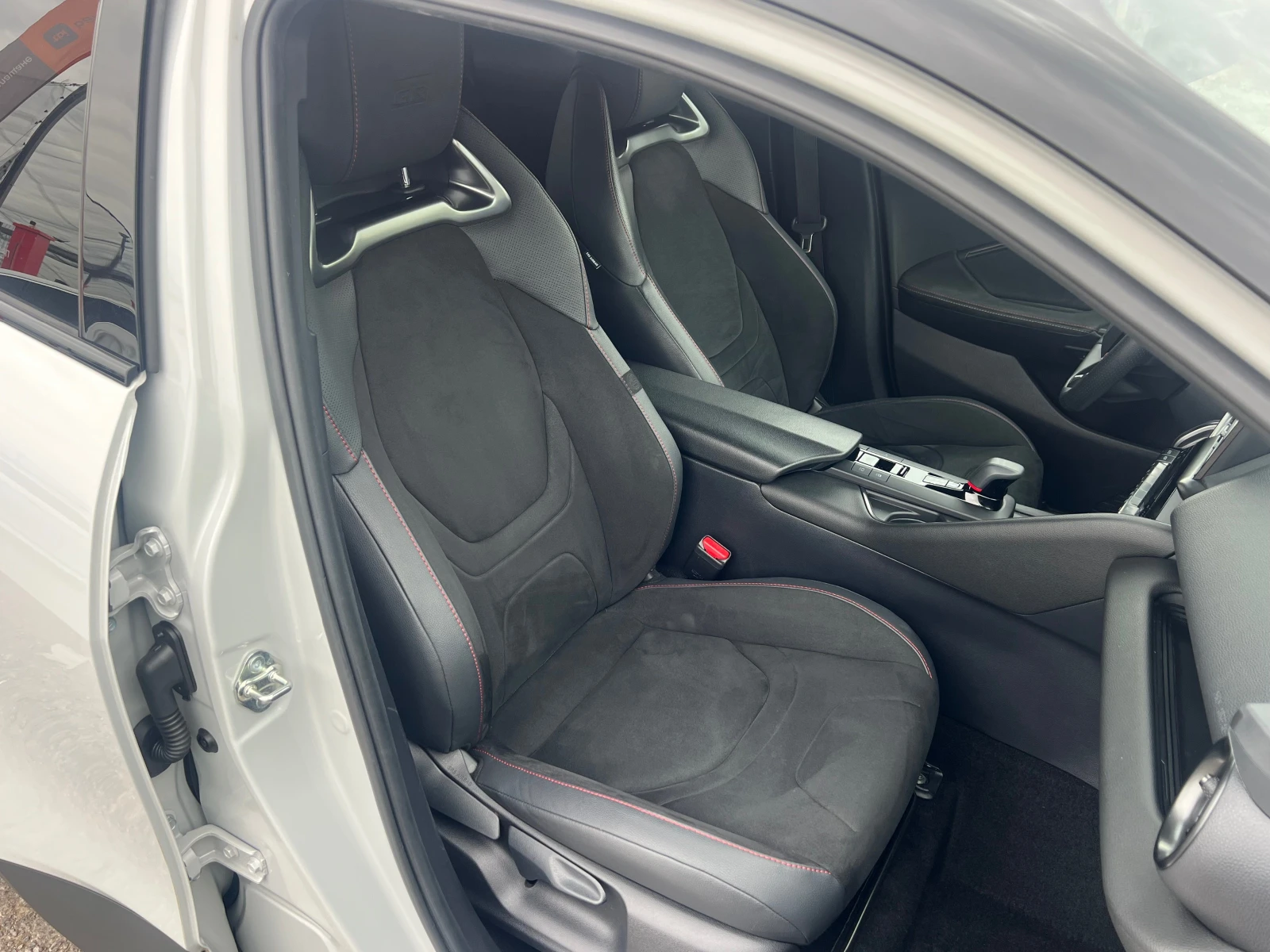 Toyota C-HR GR SPORT AWD 2.0 HYBRID GERMANY, снимка 16 - Автомобили и джипове - 56083418
