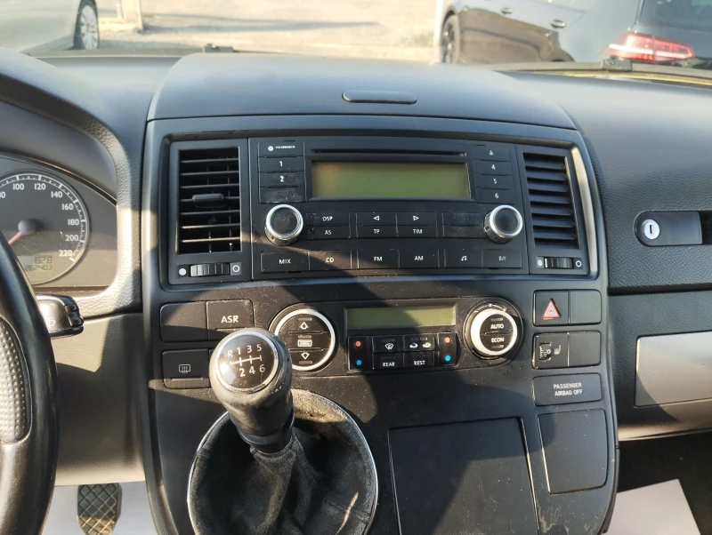 VW Multivan 2.5TDI-Klima-Multivan, снимка 8 - Бусове и автобуси - 51031864