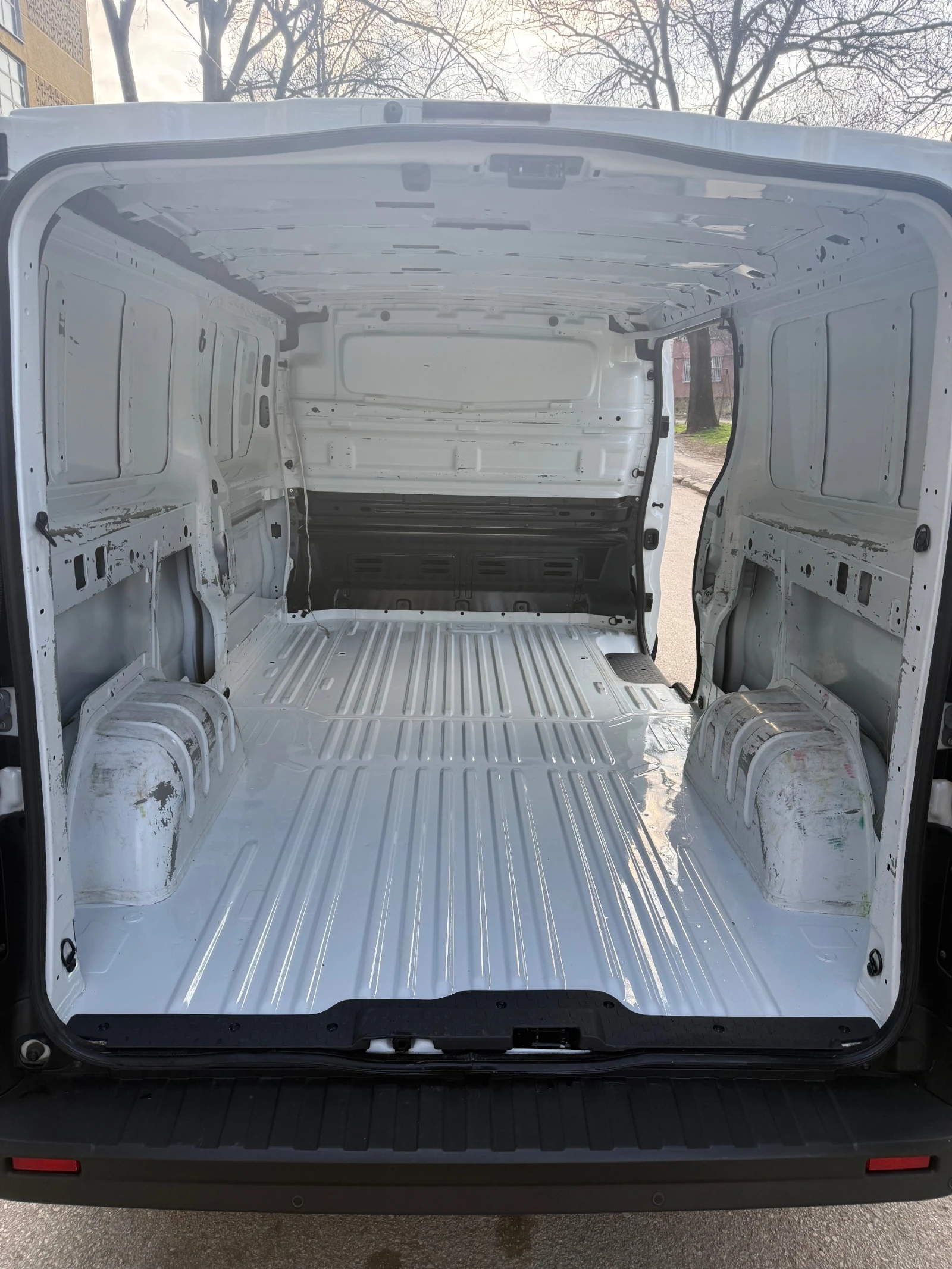 Renault Trafic, снимка 6 - Бусове и автобуси - 54114655