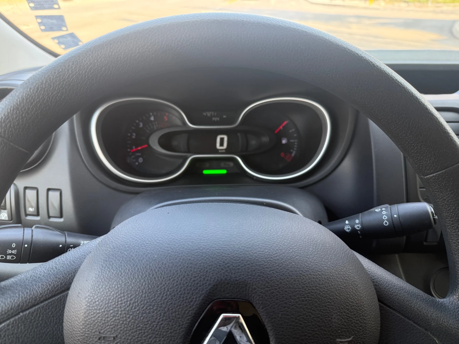 Renault Trafic, снимка 13 - Бусове и автобуси - 54114655