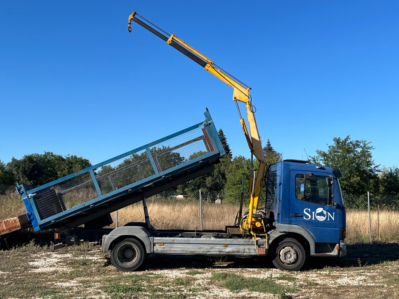 Mercedes-Benz Atego 817