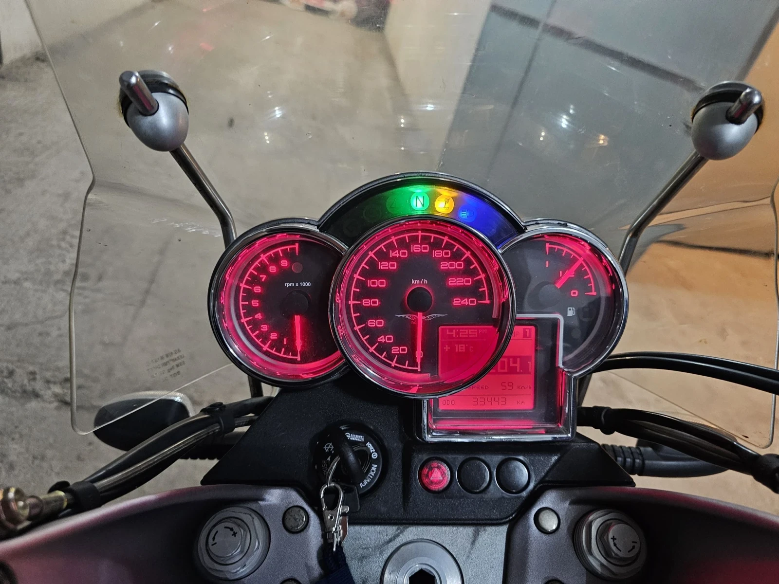 Moto Guzzi Breva 1100 - изображение 9