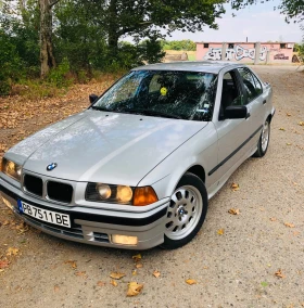 BMW 318  115k 1991г ТОП Без точка ръжда, снимка 1