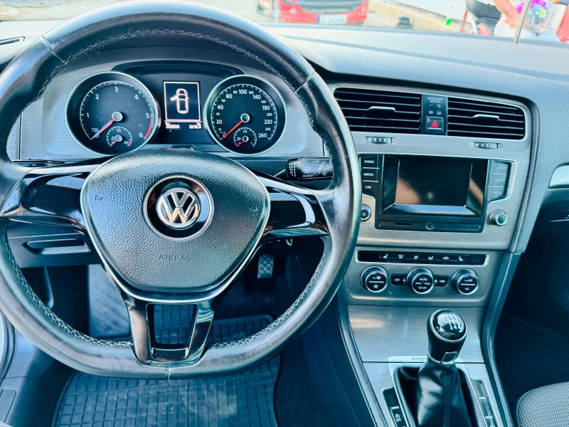 VW Golf 1.6 TDI 4 MOTION, снимка 12 - Автомобили и джипове - 46280512